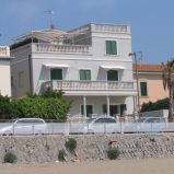 Ferienwohnung Barbara, 10 m. von Meer u. Sandstrand – San Vincenzo, Livorno