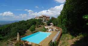 „Das Schloss“ mitten in Naturgebiet, Panoramablick, Swimmingpool – Micciano-Querceto, Pisa